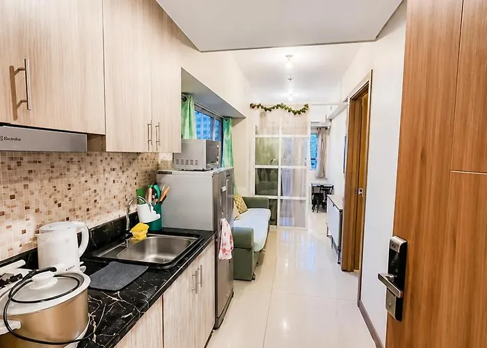 Smdc Coast Residences Levi & Moon *