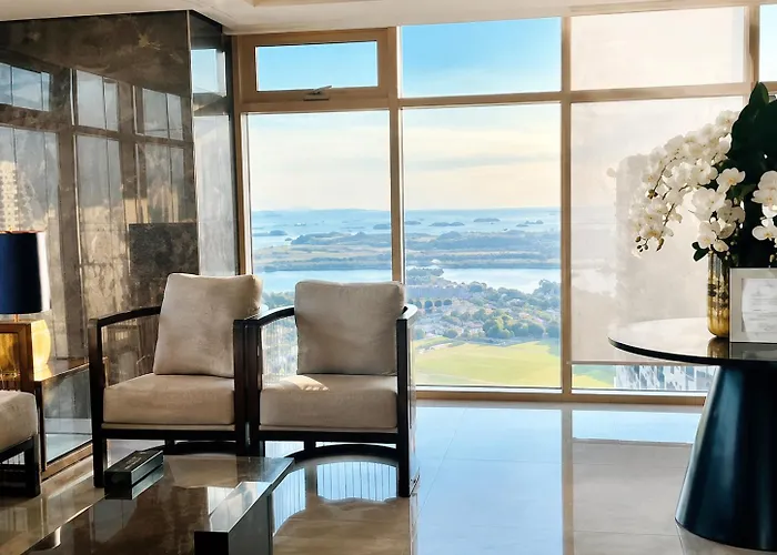 Smdc Coast Residences Levi & Moon